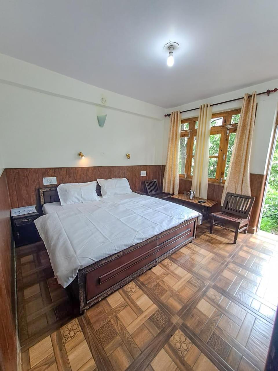 Hotel Gyespa Kyelang Exteriör bild